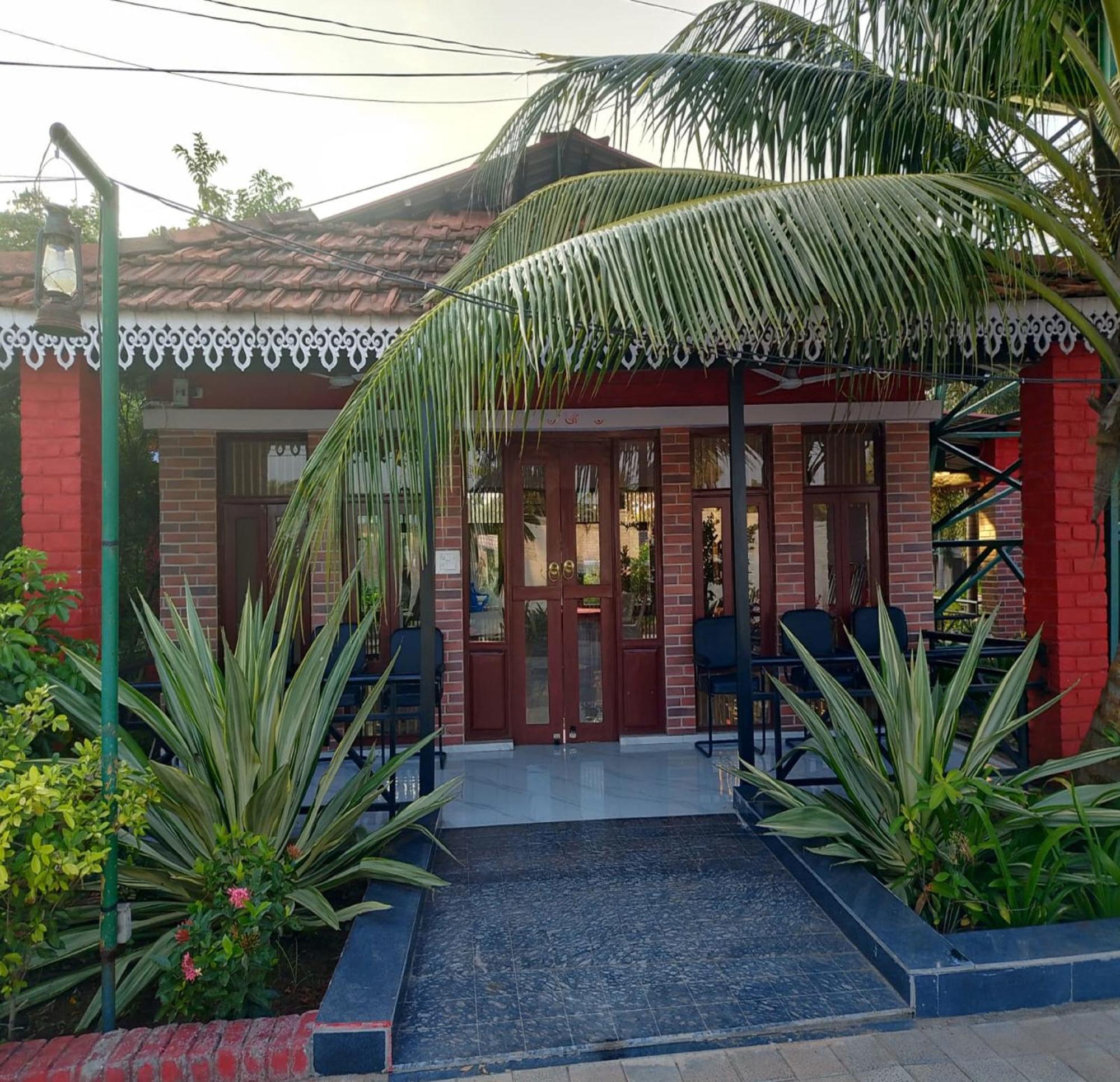 Green Point - Hotels And Resorts In Angul エクステリア 写真