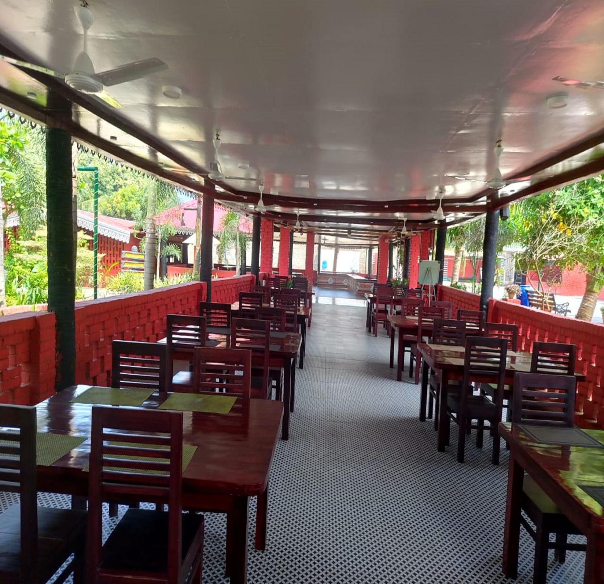 Green Point - Hotels And Resorts In Angul エクステリア 写真