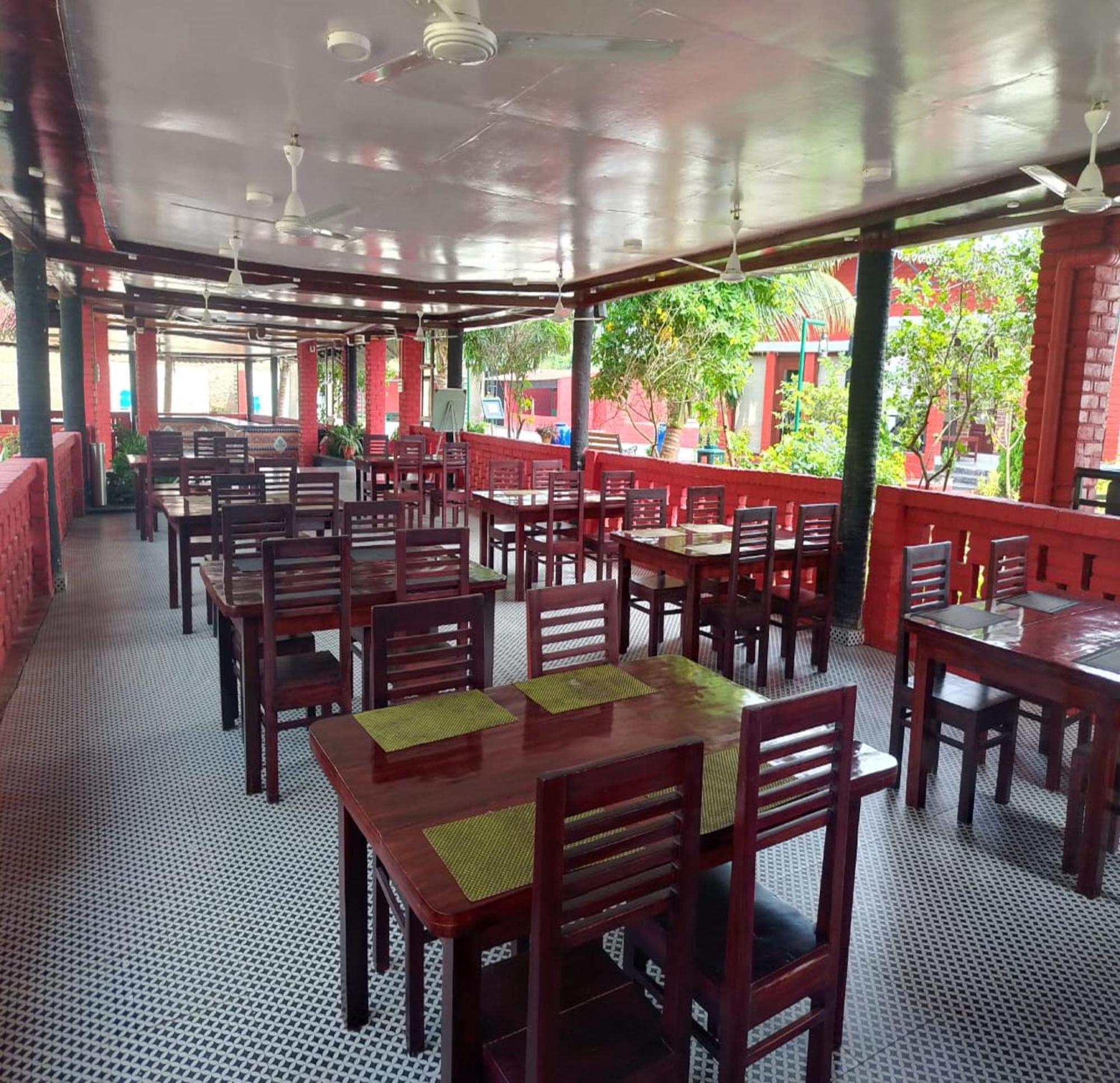 Green Point - Hotels And Resorts In Angul エクステリア 写真